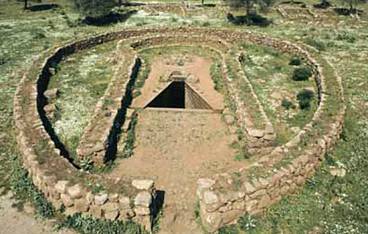 Inventos perdidos de civilizaciones antiguas Pozo de Santa Cristina Italia.1