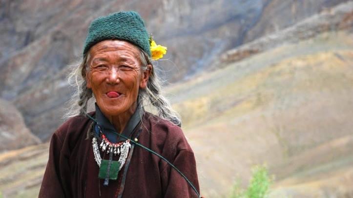 tibet sacar la lengua