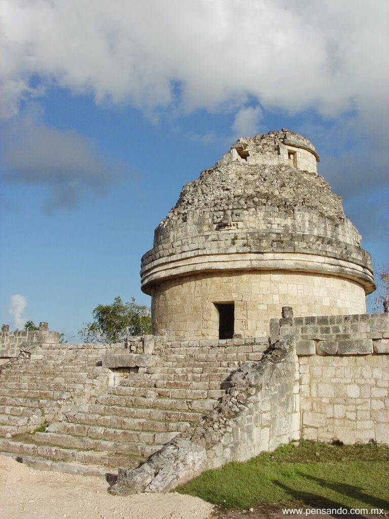 observatorio chichen itza maya observatory